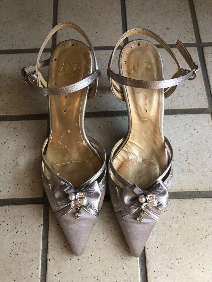 値下【ジャンク】MR Mignon Ravi パンプス ビジュー付き 23 シルバー コサージュ フォーマル パーティー 結婚式 入学式 silver エムアール拍卖