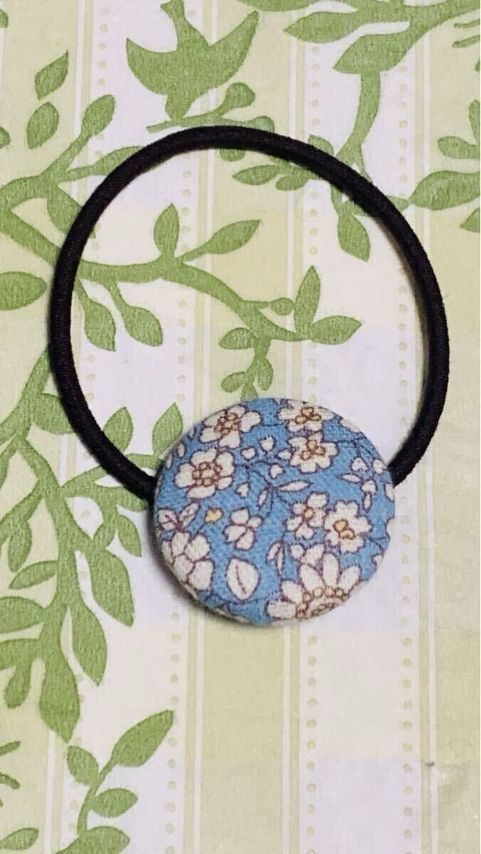 ヘアゴム (1-119)ヘアゴム/ハンドメイド/ヘアアクセサリー/27mm/くるみボタン拍卖