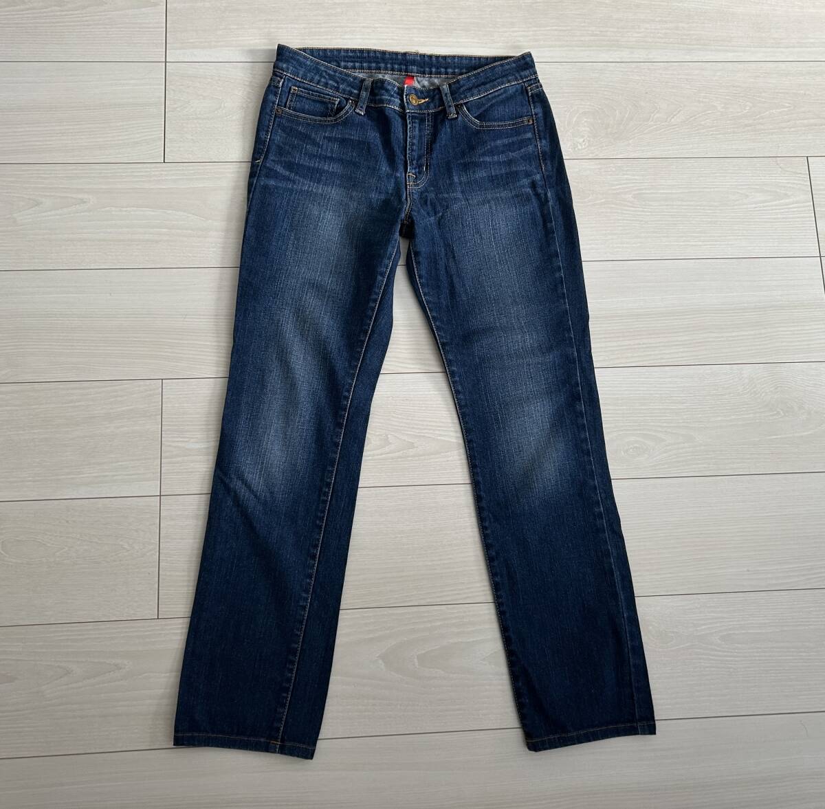 ★ユニクロ UNIQLO スキニーフィットストレート デニムパンツ ジーンズ ミドルライズ 26★拍卖