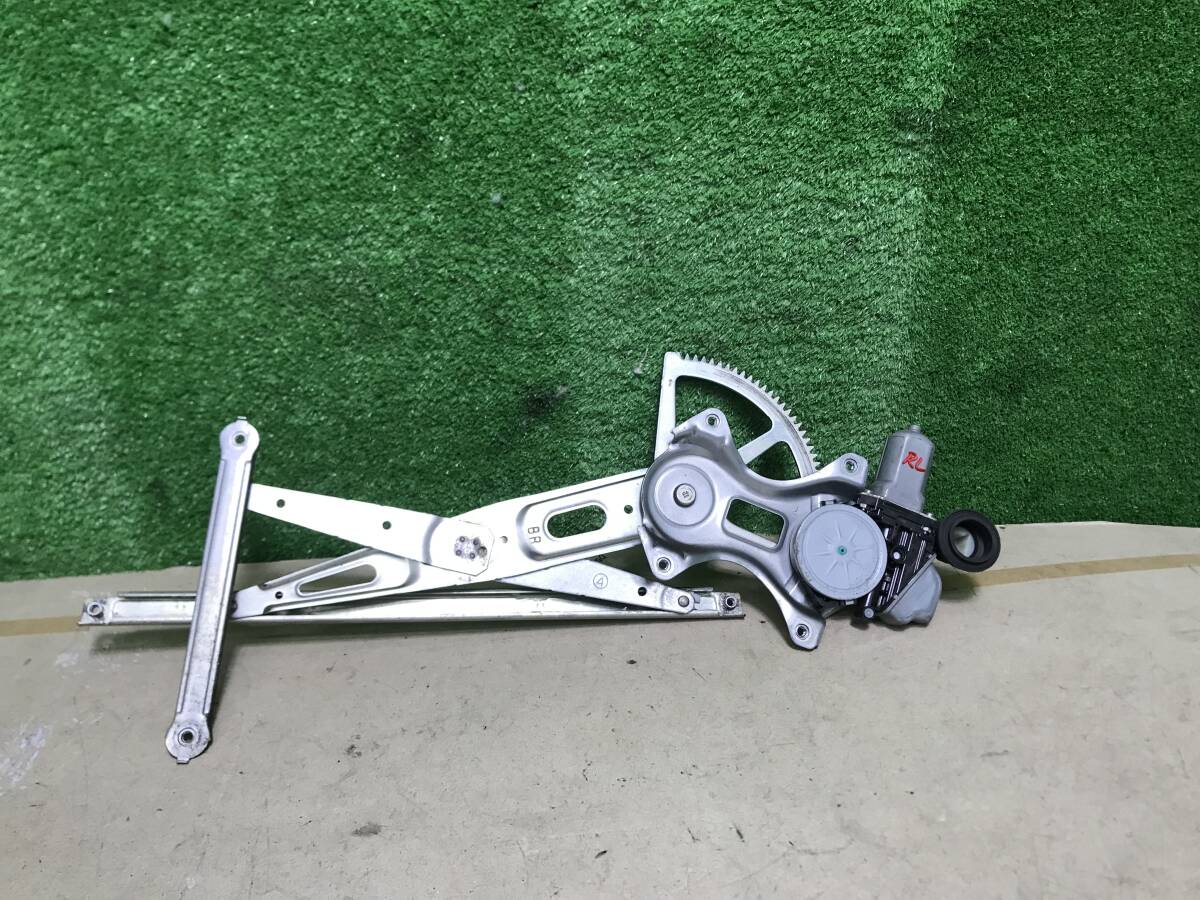 管1222-1 トヨタ プリウス ZVW30 後期 純正 リア 後 左 RL ドア レギュレーター パワーウィンドウモーター 動作品拍卖