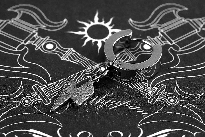 超激安!! シルバーカラーピアス プチプラ 007 ホスト ヤクザ ヤンキー オラオラ系 チンピラ 派手 メンズ アクセサリー ファッション拍卖
