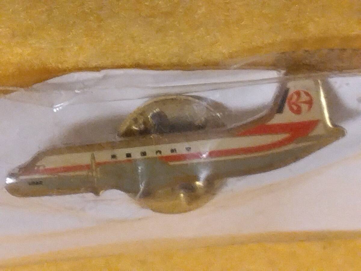 東亜国内航空 飛行機 ピンバッチ ピンズバッジ 金属製 未開封品拍卖