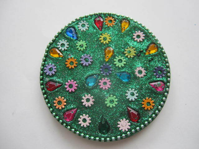 新品同様 キラキラ グリッター 丸型 ミラー グリーン系 携帯用 鏡 コスメグッツ ハンドメイド ジャミーラ 手鏡 スパンコール拍卖