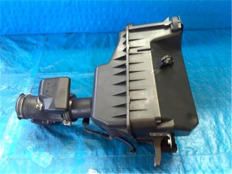 トヨタ 純正 ハイエース 《 TRH226S 》 エアクリーナー P70300-25000585拍卖