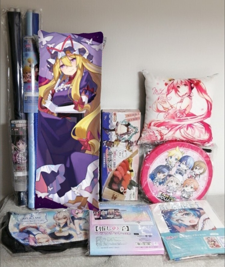 キャラクター9個セット 推しの子、東方プロジェクト、初音ミク、アズールレーン、クッション、タペストリー、ブランケット、収納スツール拍卖