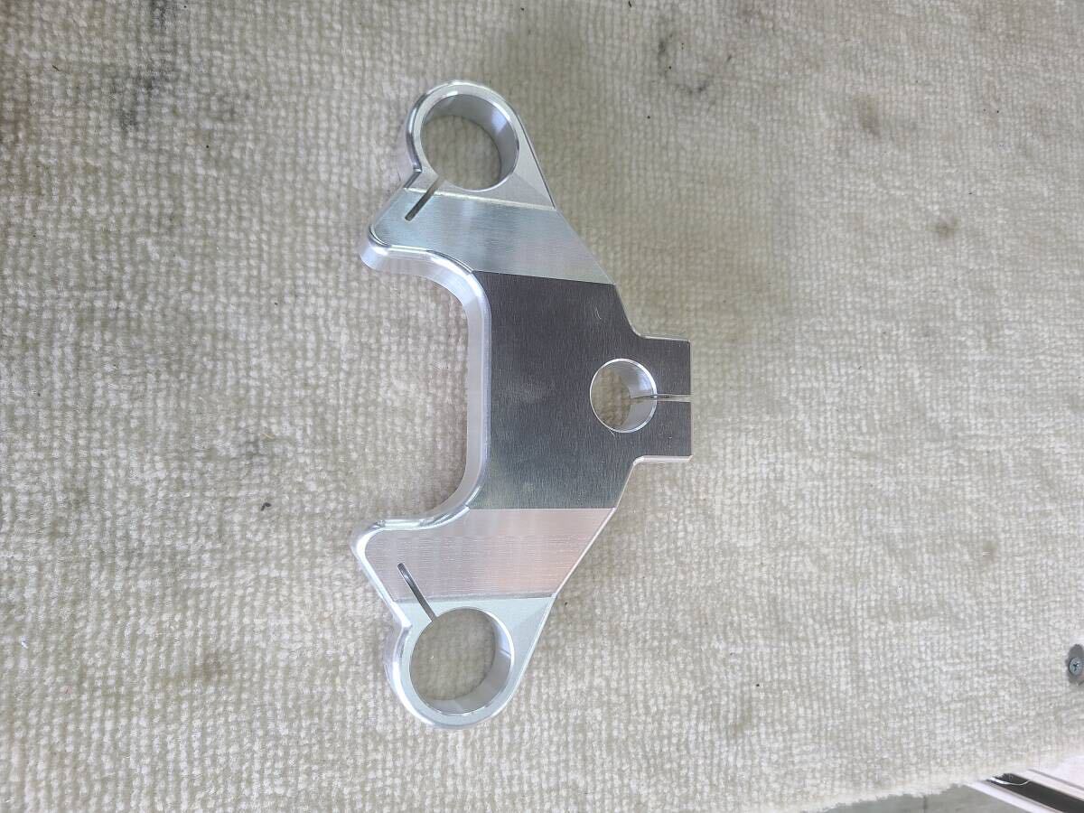 ホンダ CB750FOUR K F2 アルミ削り出しトップブリッジ レーサー CR拍卖