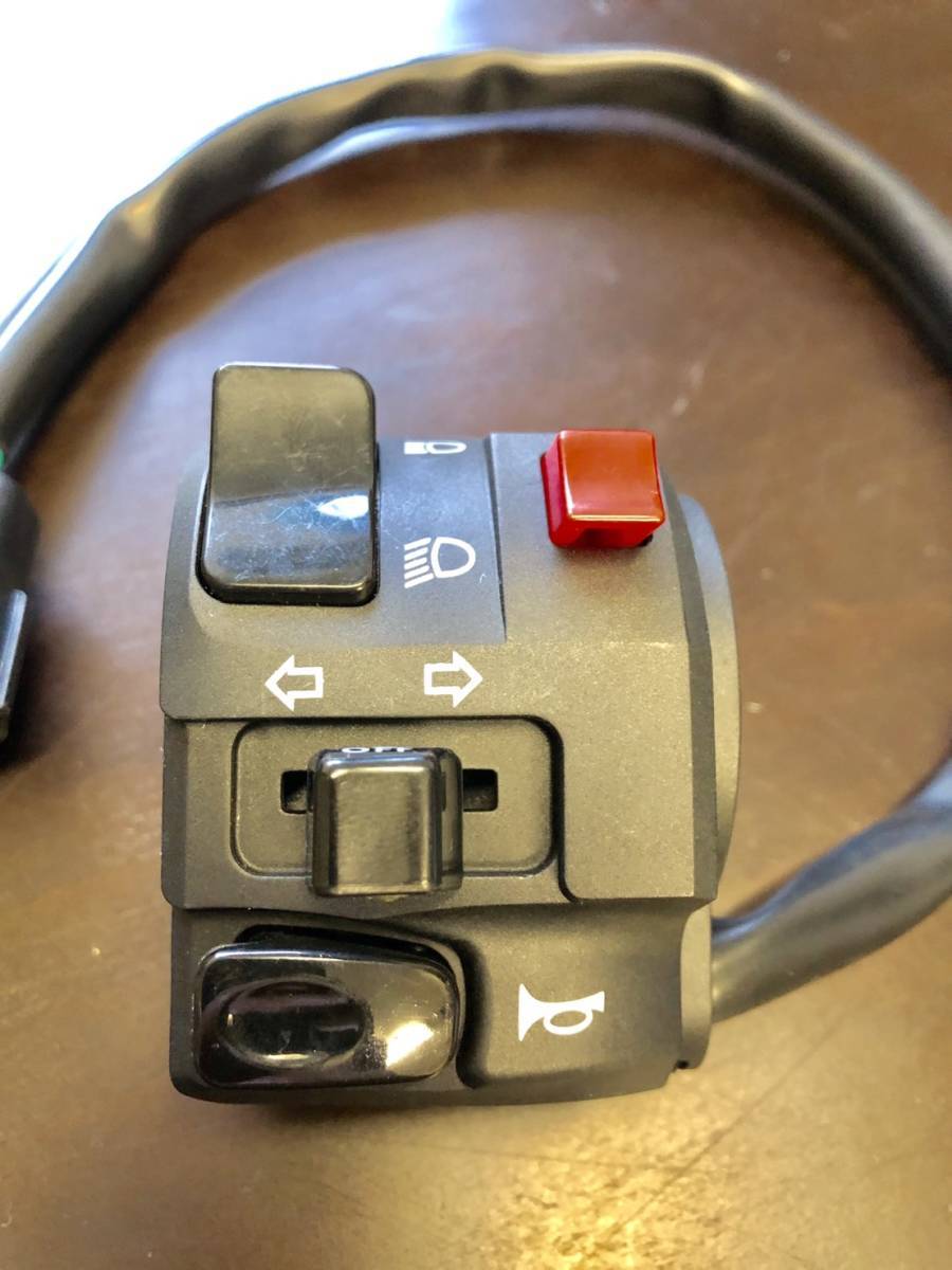 ☆バイク用 汎用左スイッチAssy 簡単ハザード追加 CB400SF ゼファー XJR CB750 GPZ NINJA ZRX拍卖