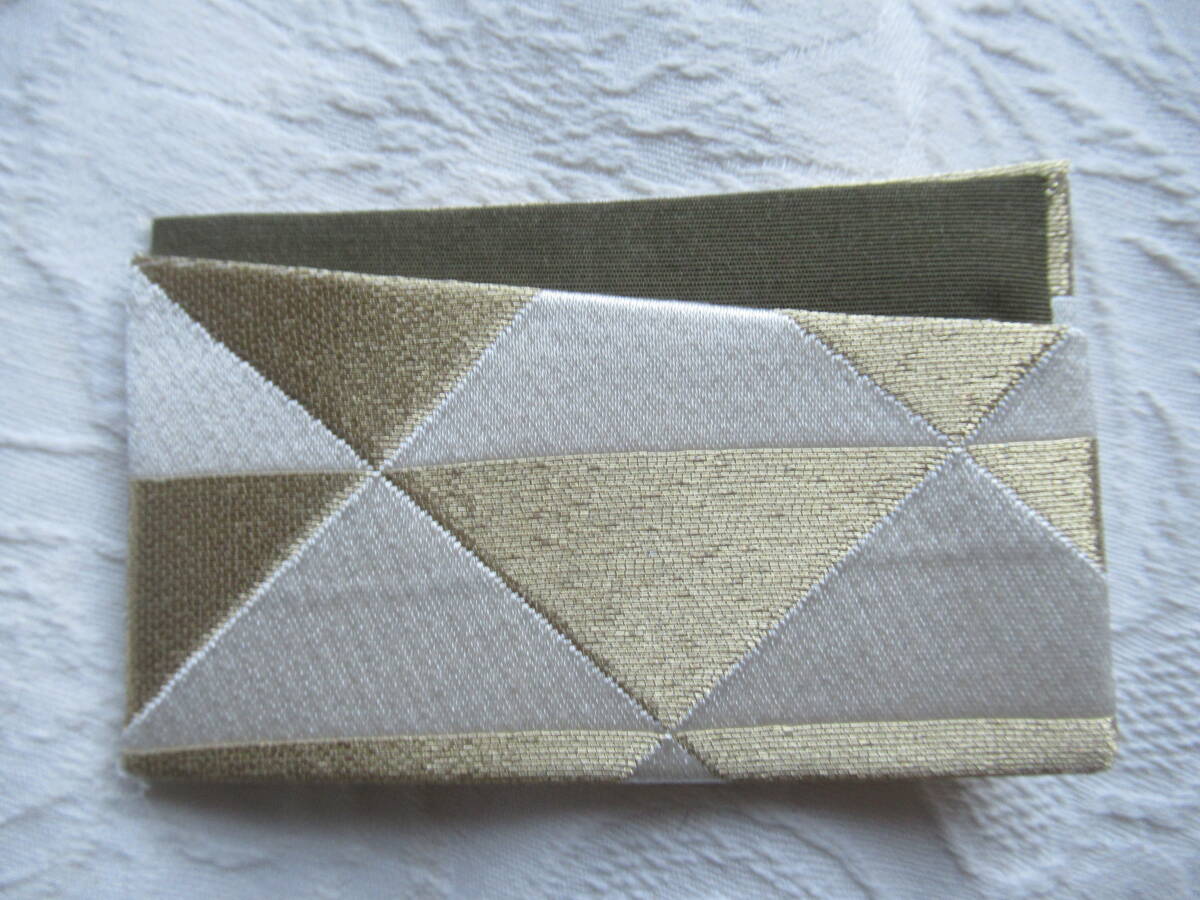 手作り 金襴カードケース 定期入れ 保険証入れ (白地に金のうろこ柄)拍卖