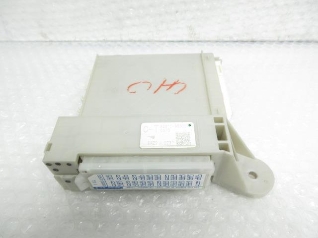 20年 クラウン アスリート GRS204 (19)ヒューズボックス トランク左側 82670-30300 198748 4691拍卖