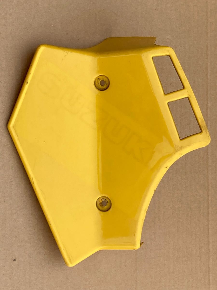 RH250 左ラジエターシュラウド エアシュラウド スズキ SJ11B SJ11C 【検索用】 RA125 TS200R TS125R拍卖