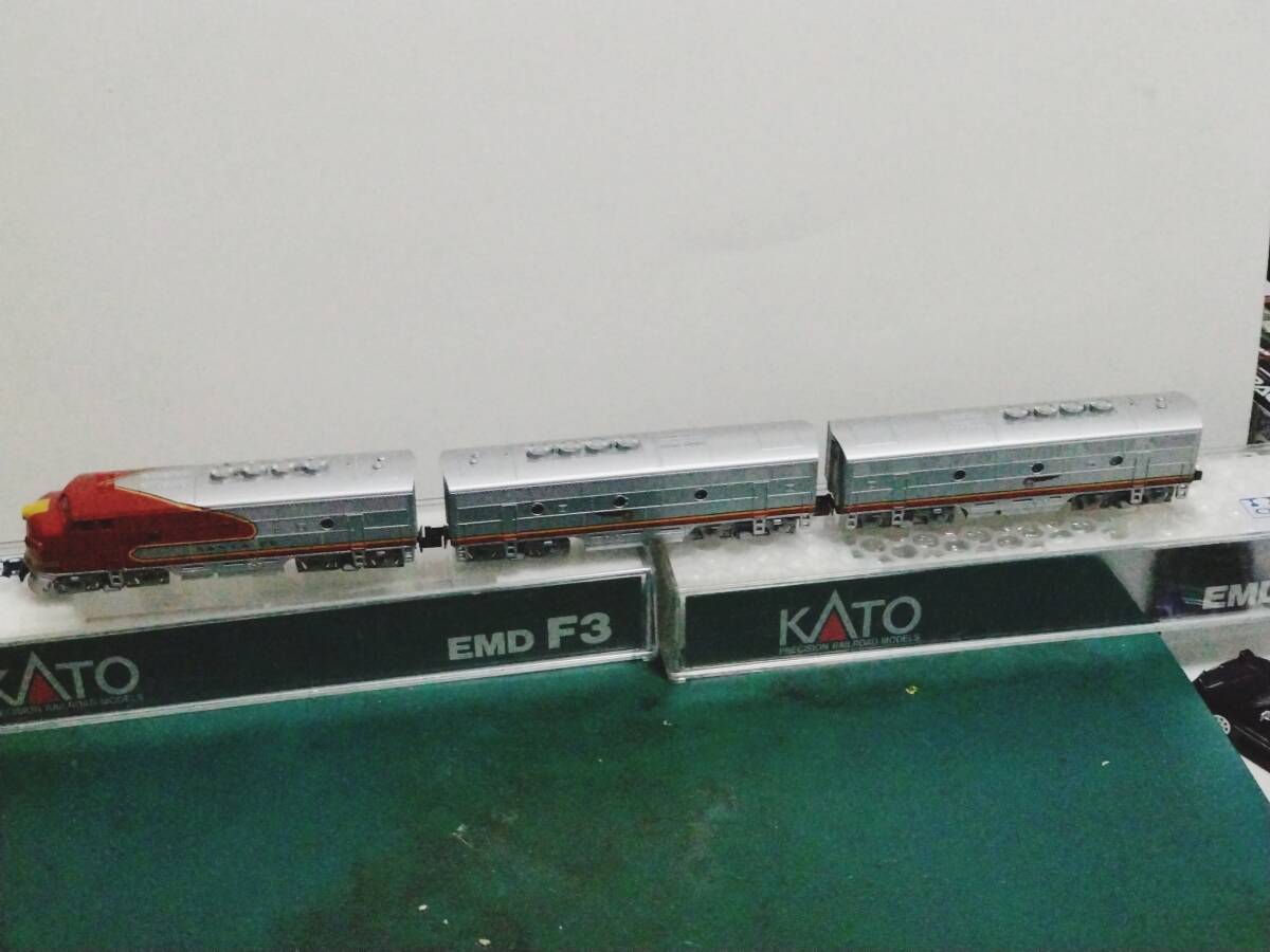 KATO F3 Phse II ABB AT&SF 3Cae Set拍卖