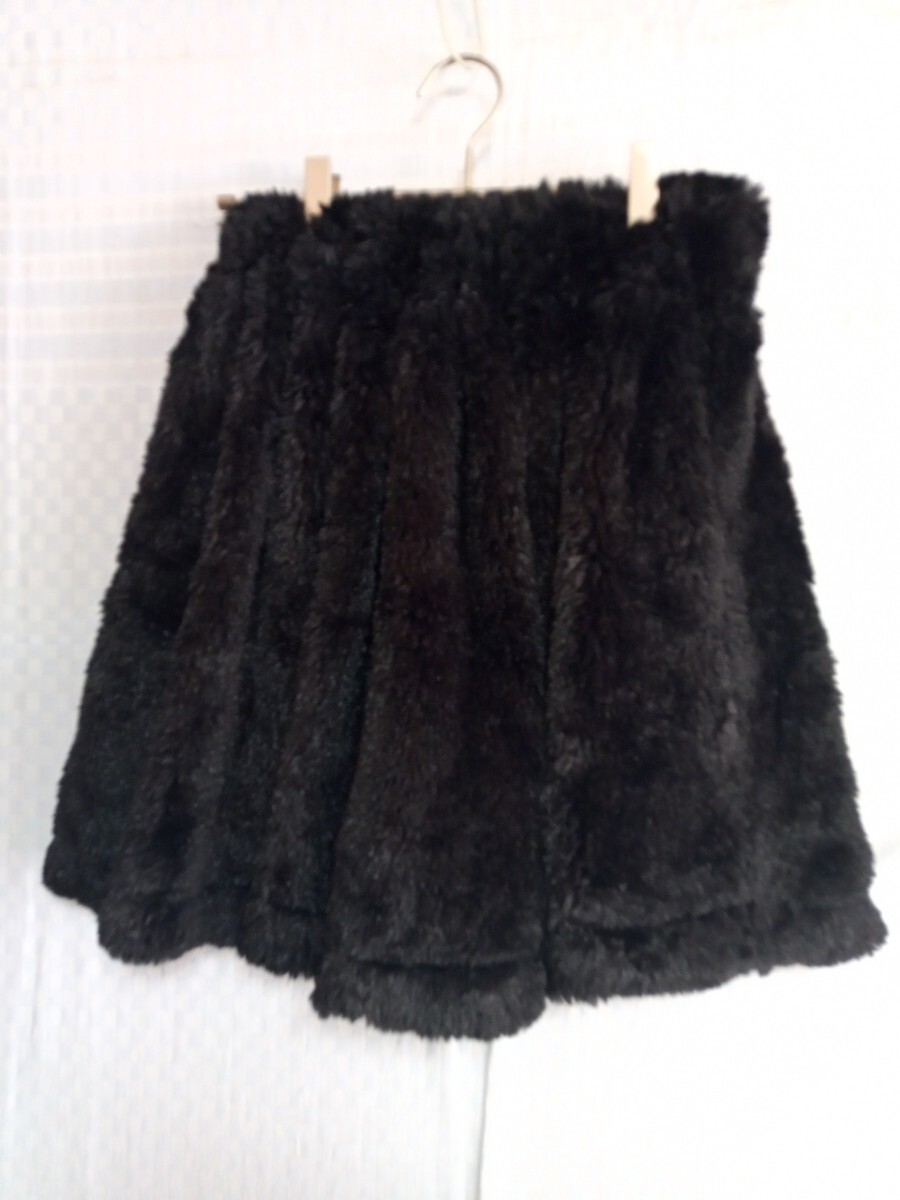 11471 ★★ Ehyphen World Gallery ファーミニスカート 新品 サイズS 定価4990円 黒拍卖