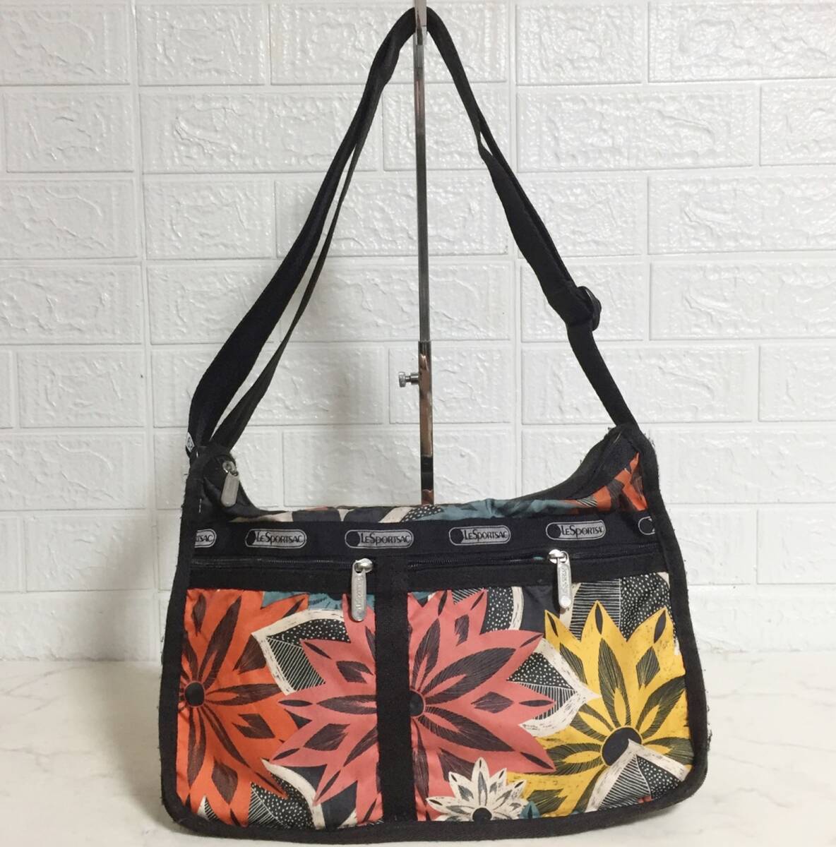 no31529 LeSportsac レスポートサック ナイロン 斜め掛けショルダー バッグ拍卖