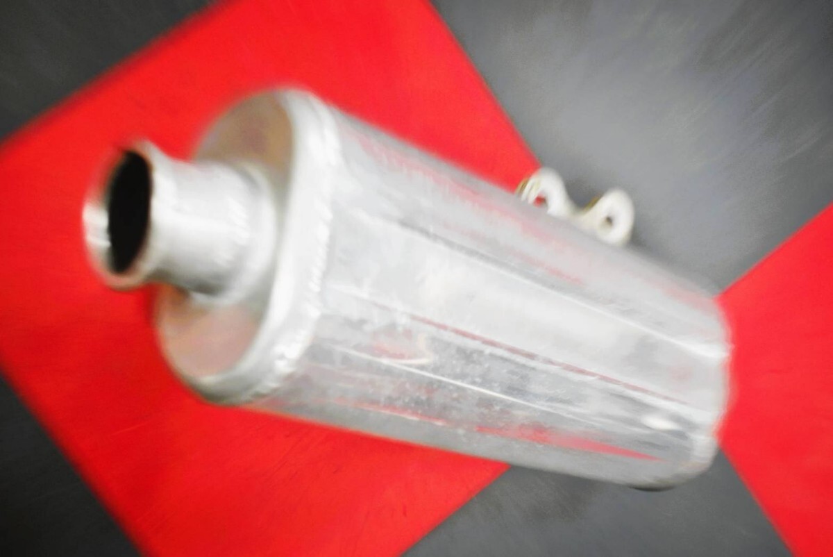 耐久仕様に!【 弁当箱 】 アルミ サイレンサー BEET バックファイヤー2 50 ビート ( ヨシムラ モリワキ GS GSX-R 刀 750 1000 1100 60 楕円拍卖