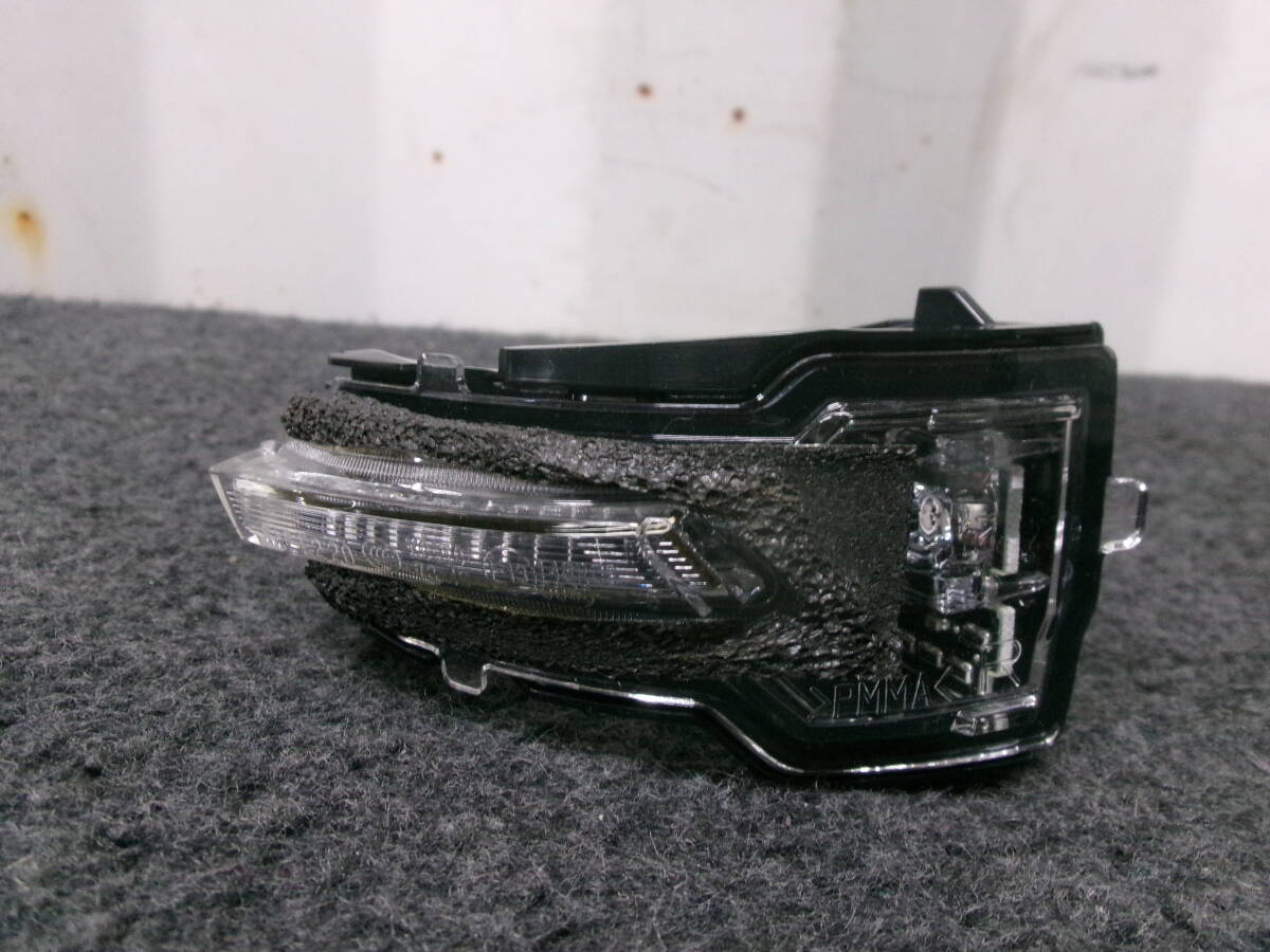 ☆AAZH20 レクサス NX 右ドアミラー用 ウインカーレンズ☆拍卖
