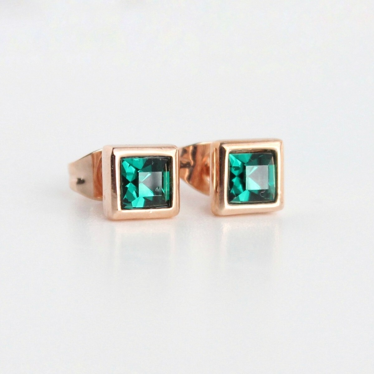 四角5mmグリーン・ピアス・k18ピンクゴールド色拍卖