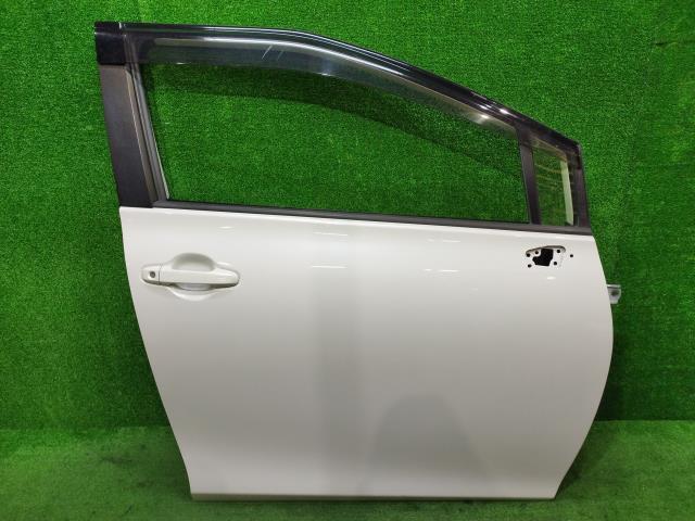 シエンタ DAA-NHP170G 右フロントドア アサヒ M2H3K 67001-52560拍卖