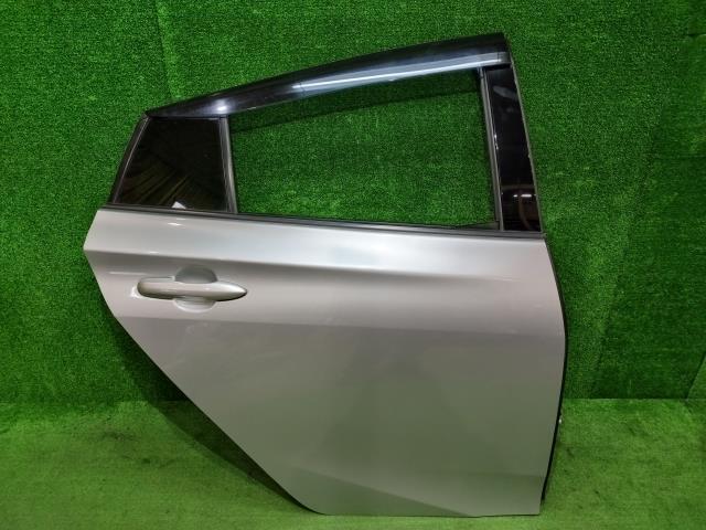 プリウス DAA-ZVW50 右リアドア アサヒ M2L3 67003-47210拍卖