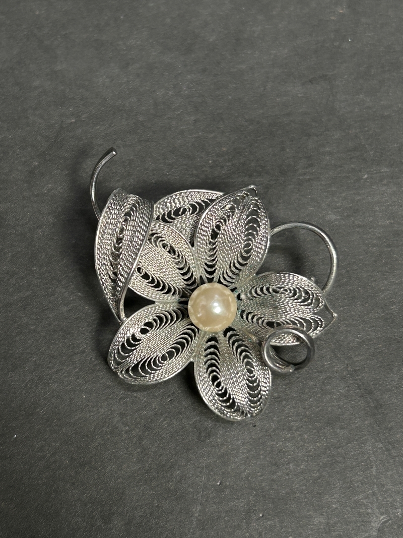 ● コレクター必見 ビンテージ ブローチ レディースアクセサリー 銀色 シルバー色 パール ファッション 小物 コレクション my423拍卖