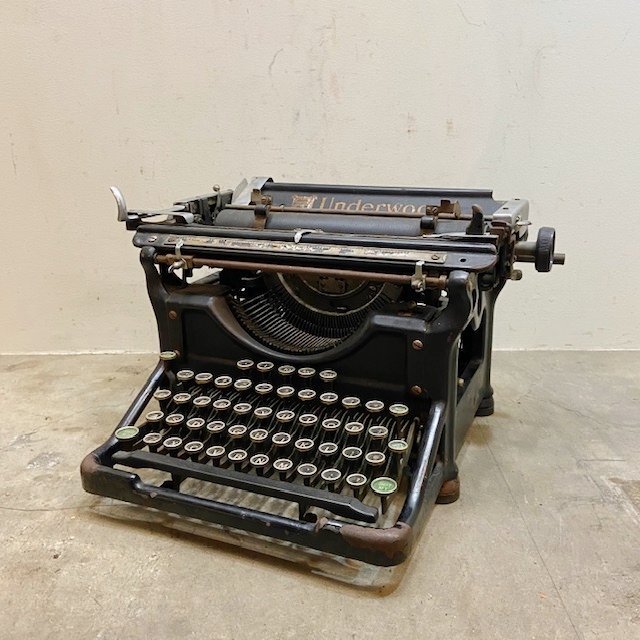 アメリカ ヴィンテージ アンティーク タイプライター under wood ディスプレイ ジャンク 店舗備品 店舗什器 アメリカン雑貨【B4388】拍卖