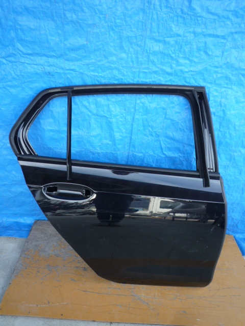 BG993 VW ゴルフ8 リアドア 右 5H4833312F拍卖