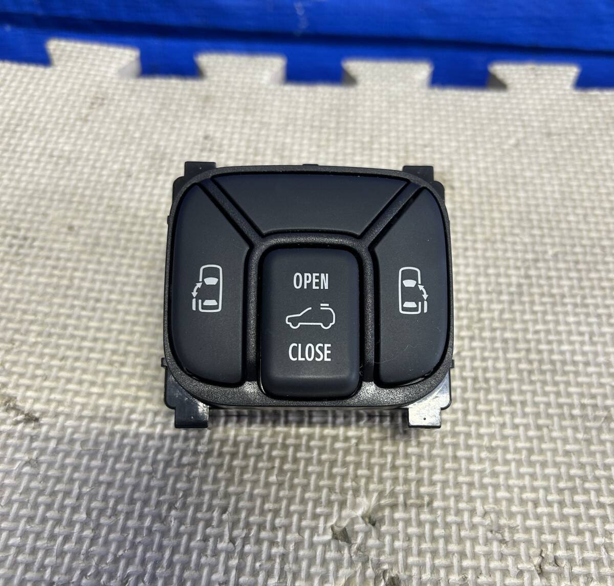 ヴェルファイア ANH20 ANH25 20系 H24年 ルーフステッチ サンルーフスイッチ スライドドアスイッチ 700-1b25拍卖