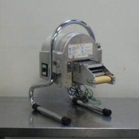 2008年製 中部 自動 ねぎ スライサー SW-820A ネギ 長ネギ 白ネギ 輪切り W258D437(+125)H426mm 12kg 投入口86×35mm拍卖