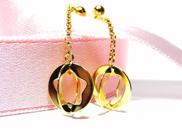 292-1◆K18金ゴールド ロング キュート 女性人気◆レディース 華奢 小顔見え デザイン 揺れる 両耳 スタッド ピアス◆ジュエリーネット通販拍卖