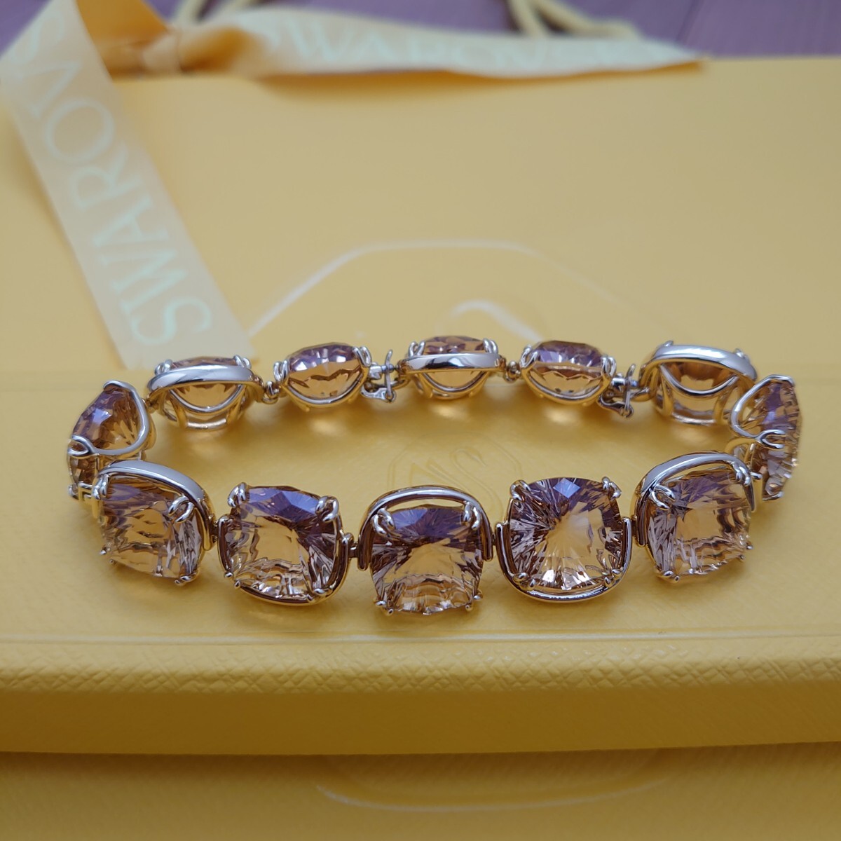 即決☆新品☆SWAROVSKIスワロフスキー☆Harmonia ブレスレット☆ゴールド☆5642337拍卖