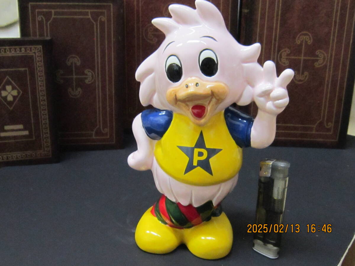 セラミックバンク【謎の”Pキャラ】〈・・?〉新品・未使用/貯金箱 拍卖