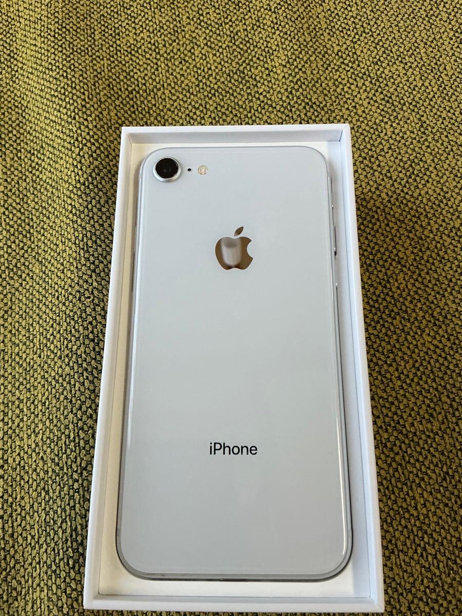 iPhone 8 64GB ホワイト拍卖