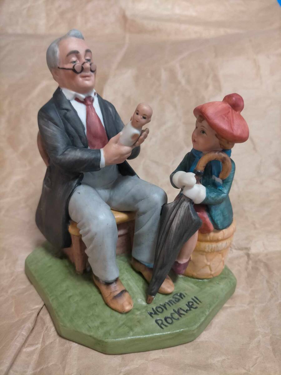 ノーマン・ロックウェル 医者と人形 フィギュア 置物 フィギュリン 1980 Norman Rockwell DOCTOR AND THE DOLL figurine figure ornament拍卖