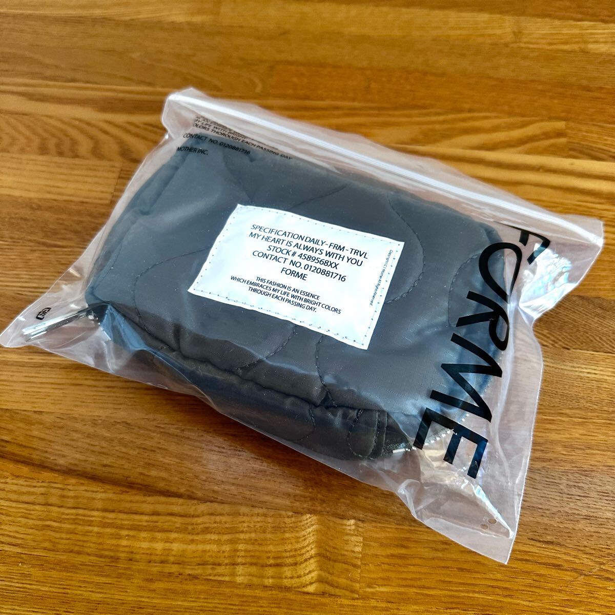 【FORME】カーキ 東原亜希 キルティング トラベルモバイルポーチ 新品 拍卖