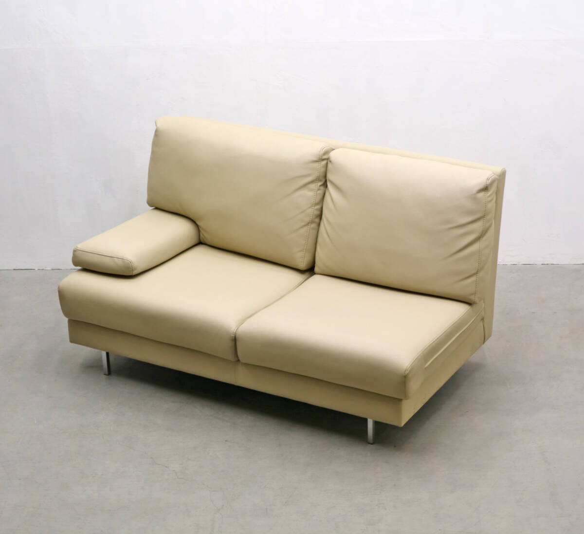 IDC大塚家具 ベローナ2 2人掛けソファ 合皮 モダン/アクタスボーコンセプトアルフレックスカッシーナ/PAK18103拍卖