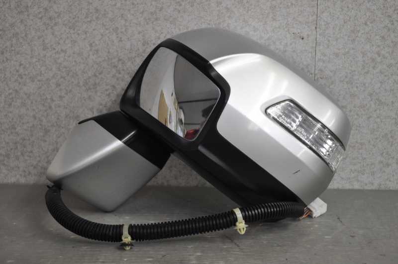 ステップワゴン L 前期 (RK1) 純正 破損無 動作保証 左 ドアミラー 電格 10P 10ピン ウィンカー 補助ミラー ヒーター付 NH704M 銀 s018061B拍卖