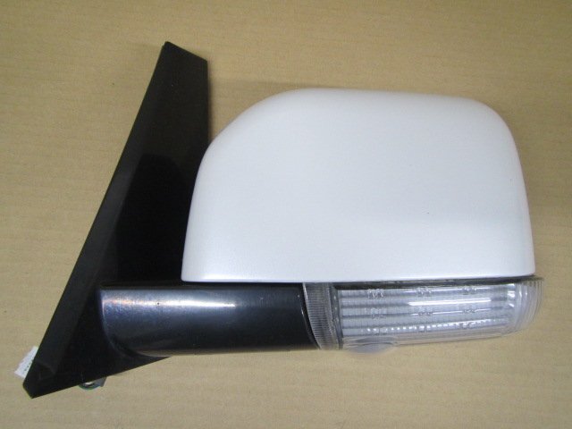 三菱 デリカ:5 CV5W H20年式 ■左ドアミラー【ホワイトパール】中古 ★007019 拍卖