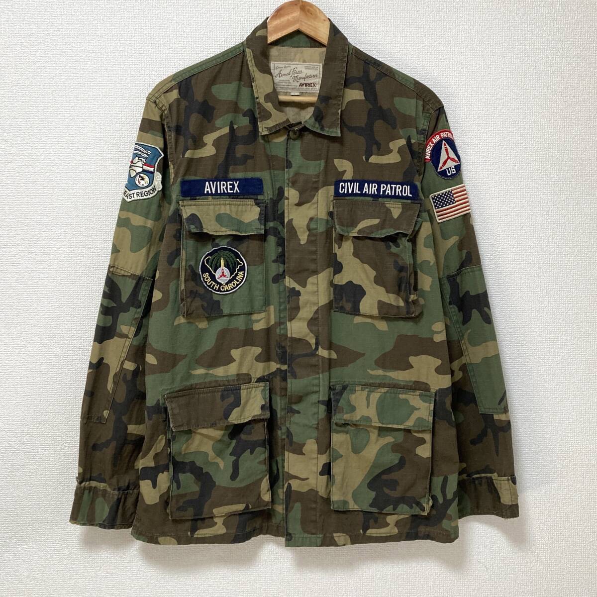 AVIREX ワッペン カモフラ ミリタリージャケット メンズ XLサイズ 大きいサイズ アビレックス フィールド ブルゾン 迷彩 5010044拍卖