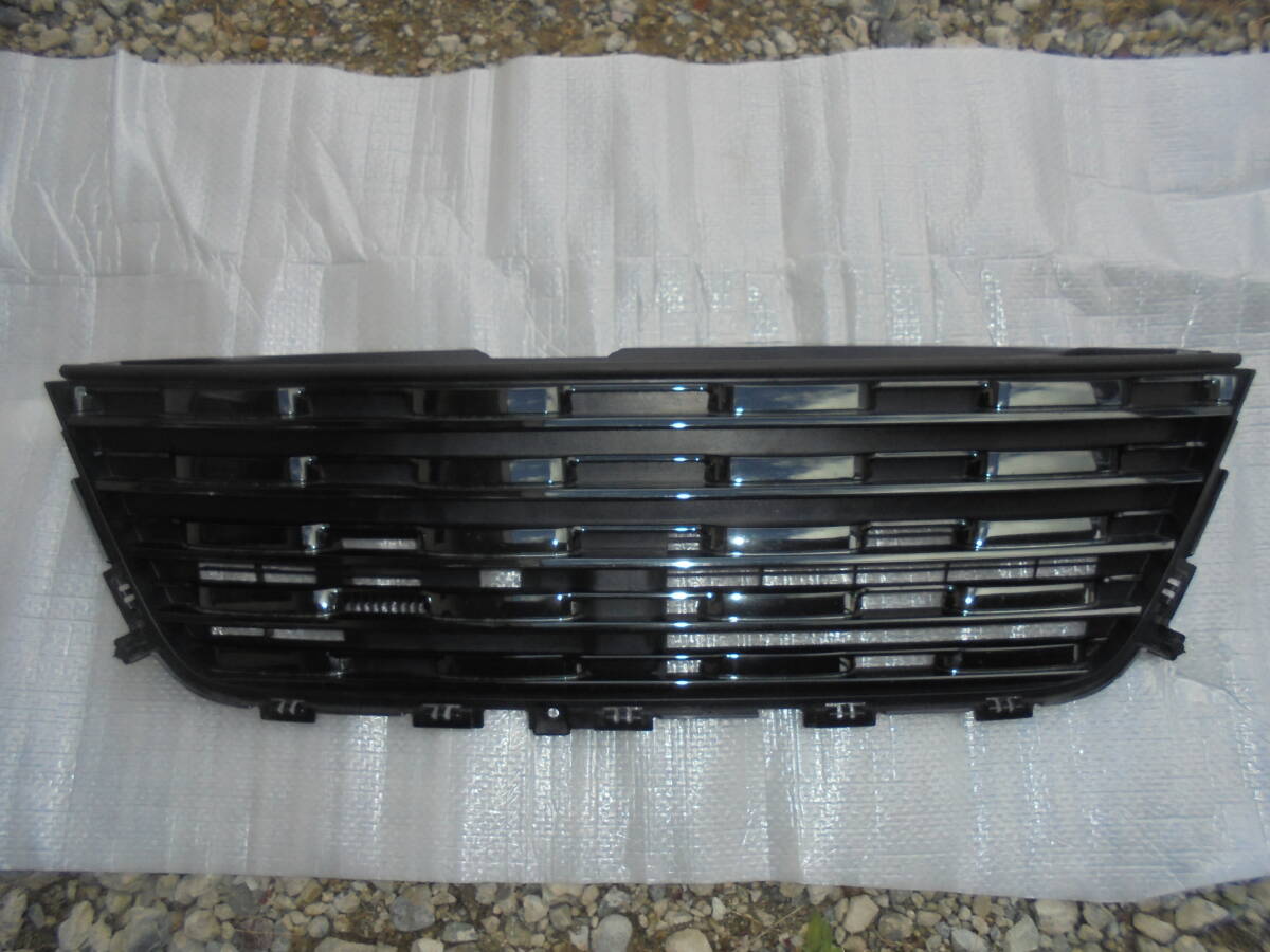 スペーシア カスタム MK53S 純正 フロントグリル 71741-79R5   A228拍卖