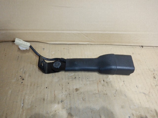 DA16T キャリィ トラック 純正 右 シートベルト キャッチ 70474/b1拍卖