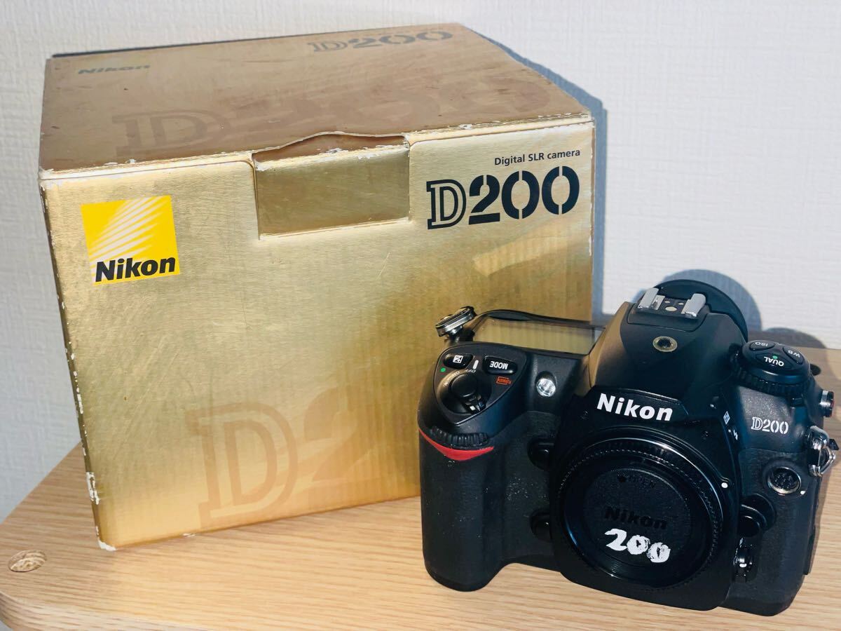 通電/作動確認済 Nikon ニコン デジタル一眼レフカメラ D200 ボディ 元箱付き 電池室液漏れ無し 現状品 長期保管品拍卖