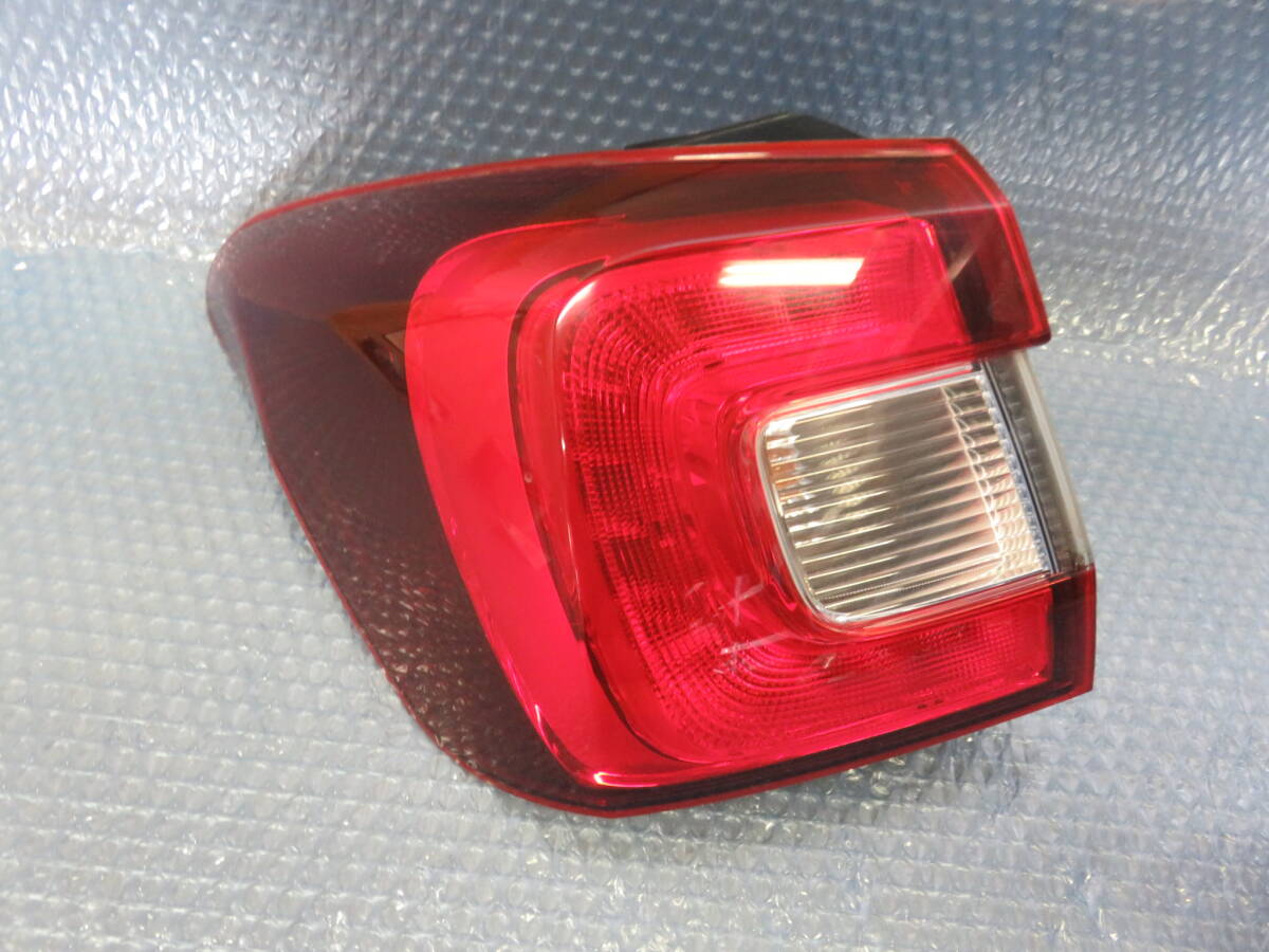 ★STD4277 レヴォーグ VM4/VMG 前期 テールライト /テールランプ リア バック 左拍卖