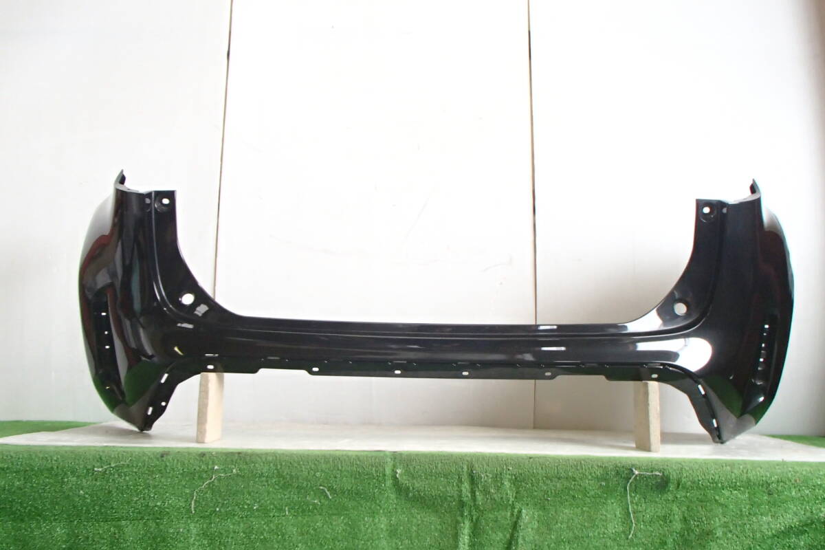 MXPB10/MXPB15/MXPJ10/MXPJ15 ヤリスクロス ハイブリッド 純正 リアバンパー 209 ブラックマイカ 52159-52D00・52159-5C905-C0 【25-161】拍卖
