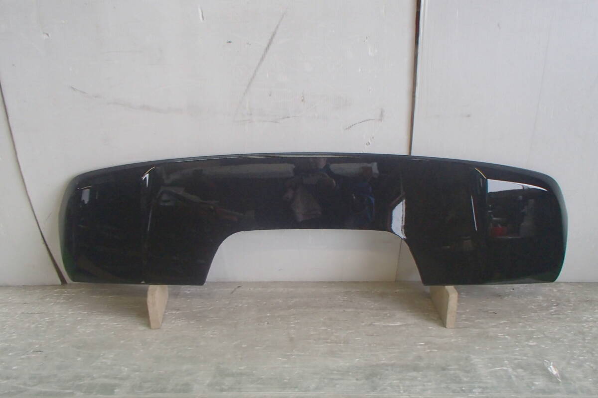 【新車外し】 FJA300/VJA300 ランドクルーザー・ランクル 純正 リア ルーフ スポイラー ブラック 76085-60130-C0 【25-173】拍卖