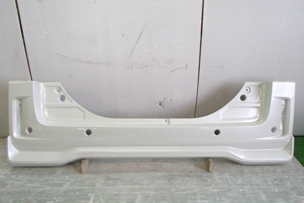 MK54S/MK94S スペーシア カスタム ターボ 純正 リアバンパー ZVR ピュアホワイトパール 71811-53U5 【25-203】拍卖