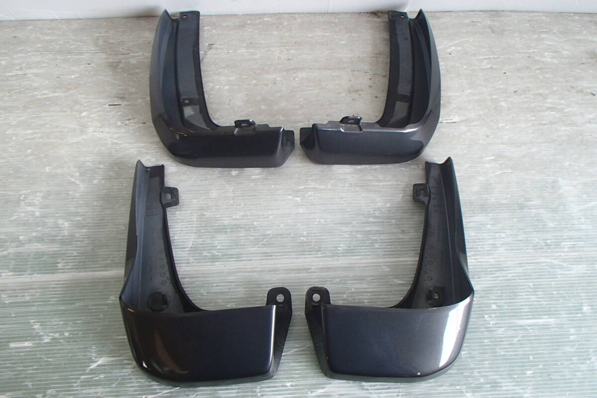 【良品】 RU1/RU2/RU3/RU4 ヴェゼル ハイブリッド HV 純正 オプション マッドガード グレー系 08P08-T7A・08P09-T7A【25-247】拍卖