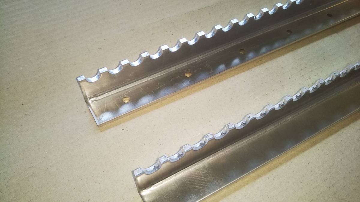 スノーモービル ステップ 滑り止め 加工用 取付穴有 長さ800 アルミ4.0 8本セット拍卖