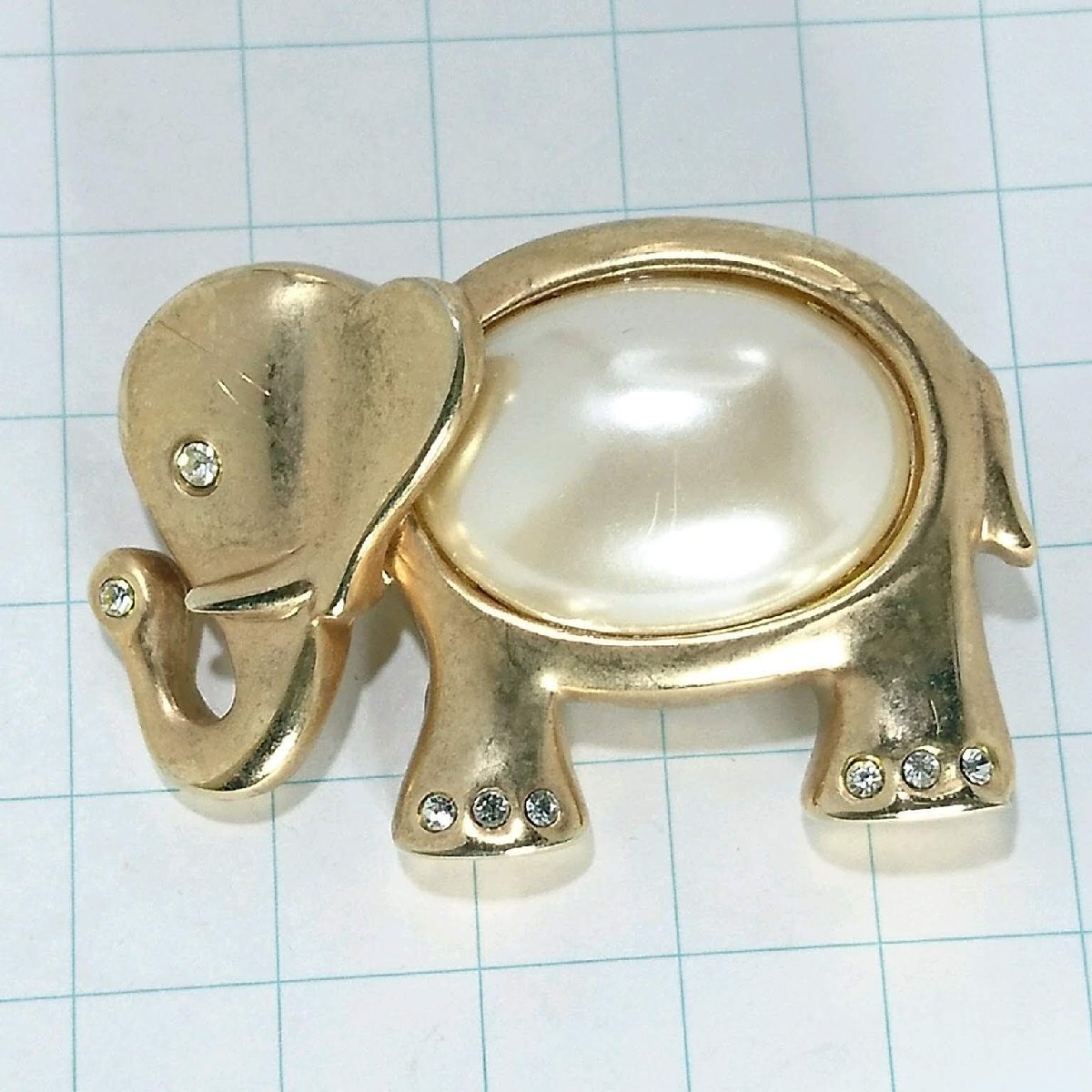 送料無料)ビンテージ☆パール ぞうさん☆アンティーク ブローチ A22502拍卖