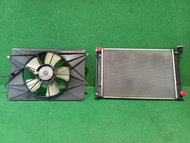 プレミオ UA-ZZT240 ラジエター ラジエータ 948拍卖