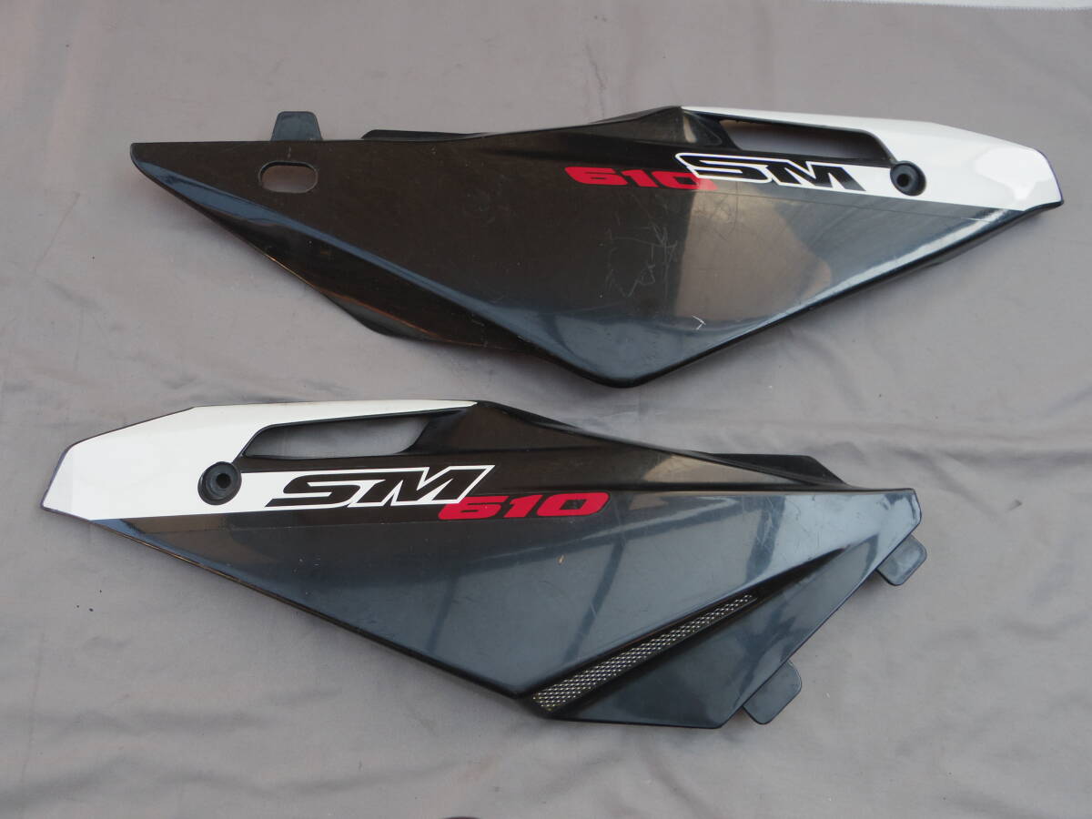 イタリアンハスクバーナ SM610 サイドカバー左・右set 中古品 年式不明 ハスクバーナ/Husqvarna/スーパーモタード/SMR/モタード拍卖