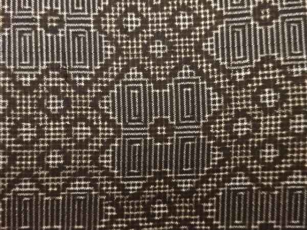 ys7318465; 幾何学模様織り出し本場泥大島紬着物【アンティーク】【着】拍卖